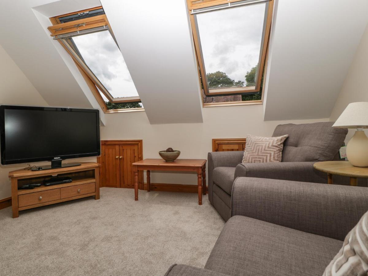 Whitlow Lodge Annex Gloucester Exteriör bild